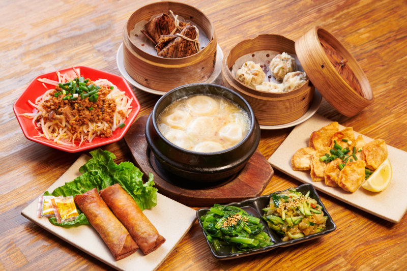 Enjoy 8 of our most popular dishes, such as gyoza & dim sum!